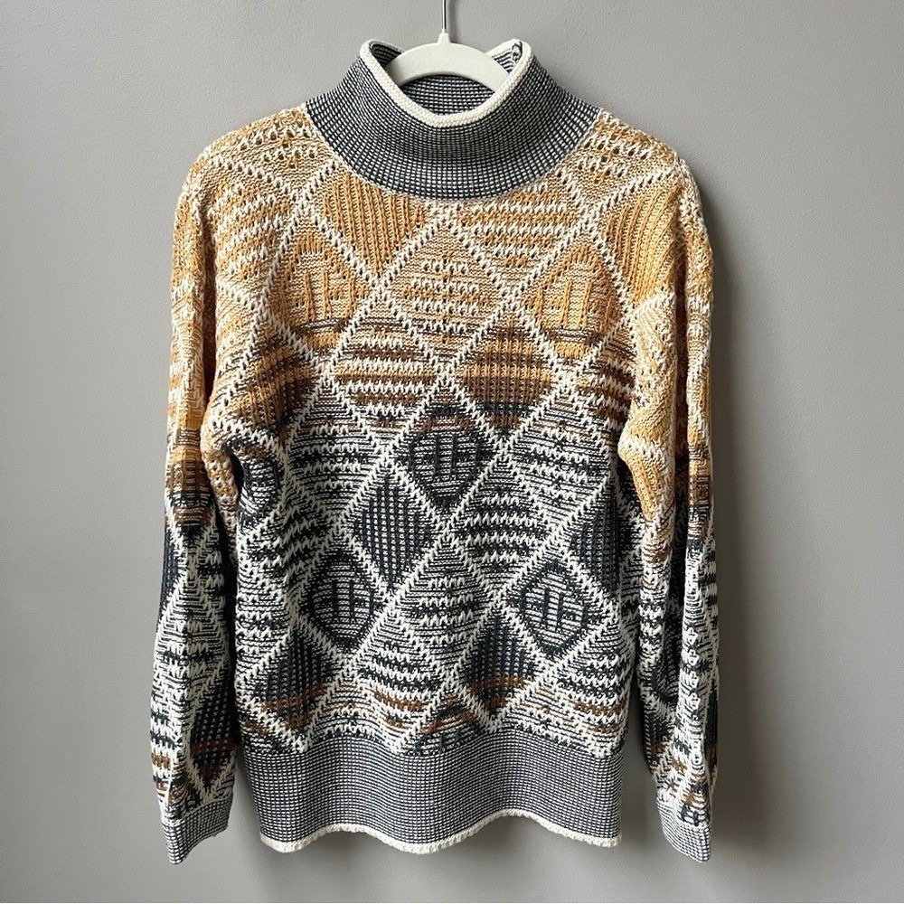 Hem & Thread Sweater Women's Small Nordic Cozy‎ Knit Cream Golden Yellow Lodge